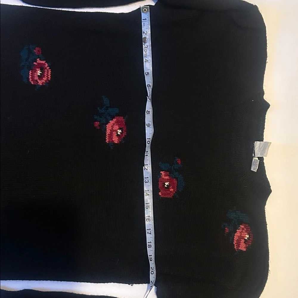 Floral Black Sweater - Picture 3 of 7